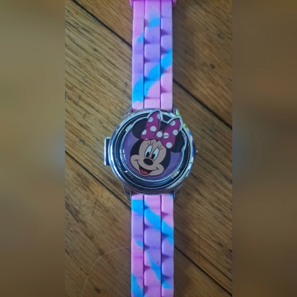 Minnie Mouse Watch - Picture 3 of 4